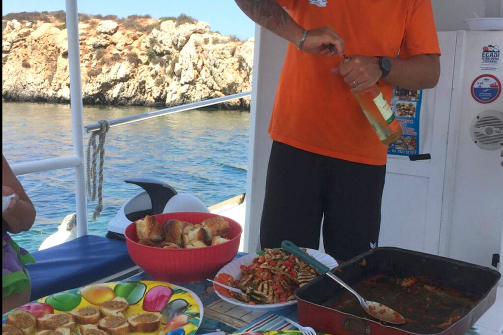 giro-in-barca-isola-favignana